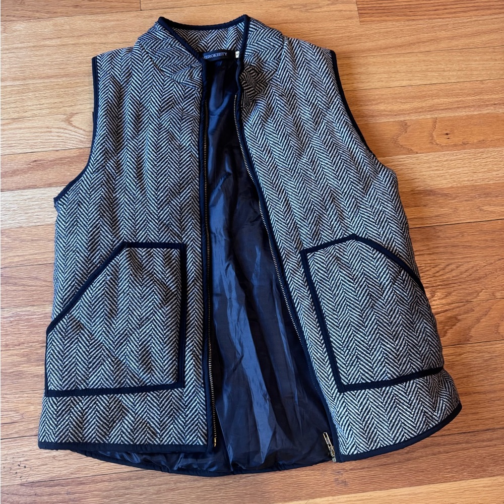 Women’s Vest - Black and Gray